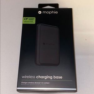 Mophie wireless charging base !! Brand new